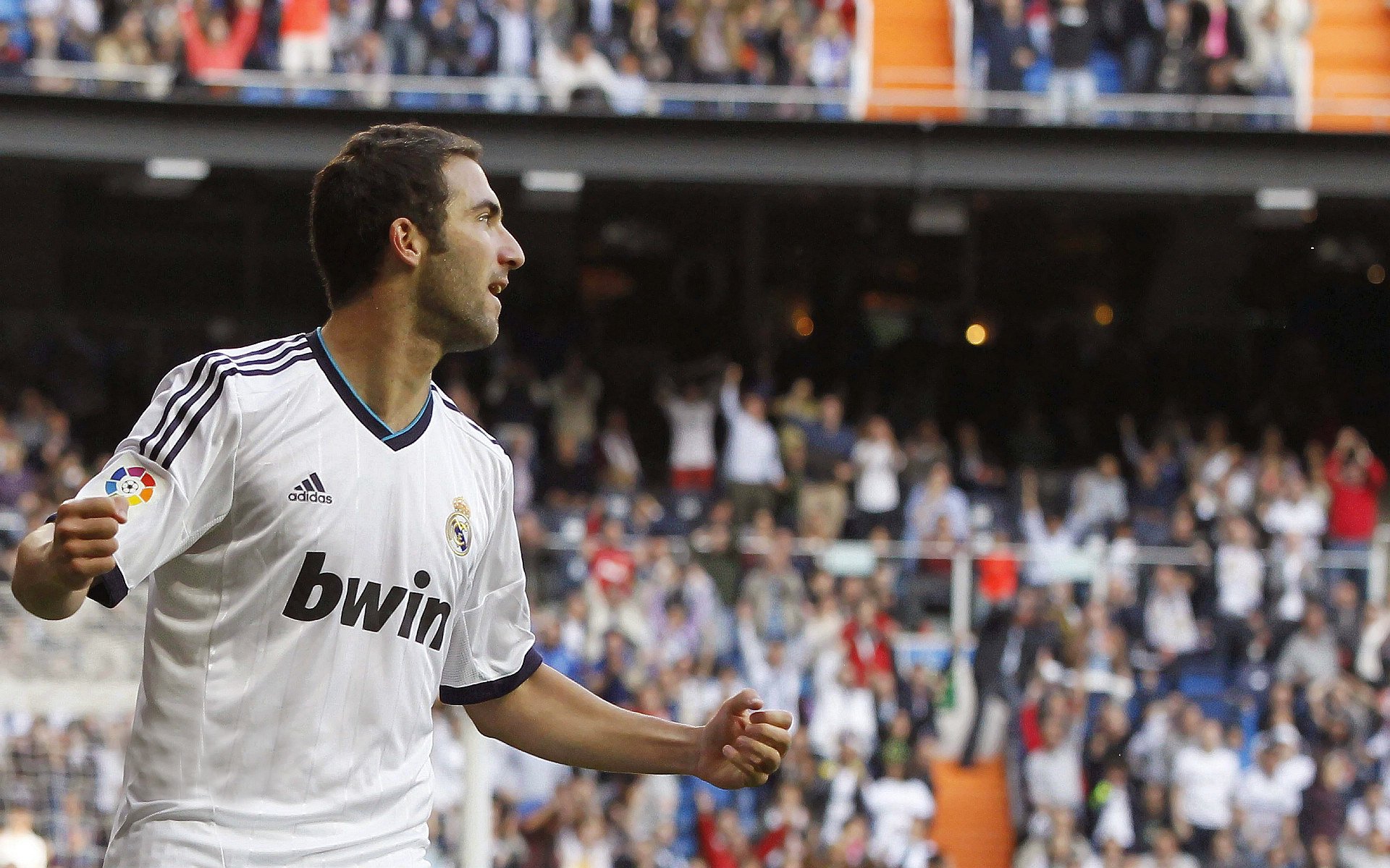 ky体育娱乐-乌拉圭男足在巴黎奥运会比赛中表现出色，赢得金牌，乌拉圭足球运动员,别名中国男孩